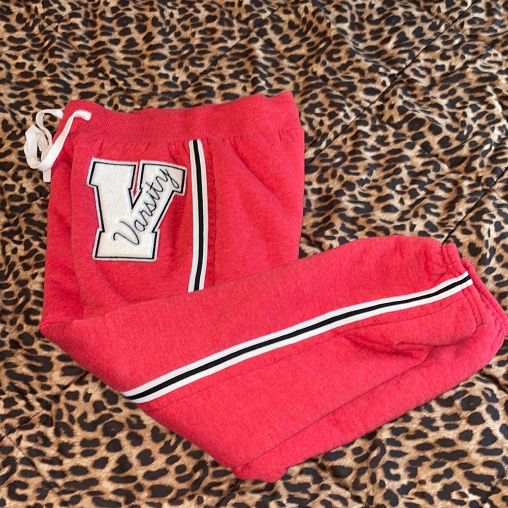 No boundaries Fleece red sweatpants
